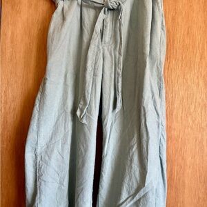 The Limited Soft light sage green linen capris new!